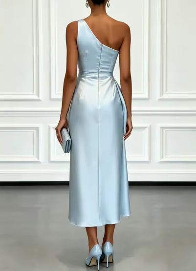 Valeria-Vestido midi de satén con un solo hombro y cintura fruncidaelegante.